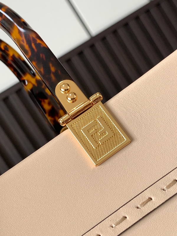 スーパーコピーブランドバッグ素材ディテール